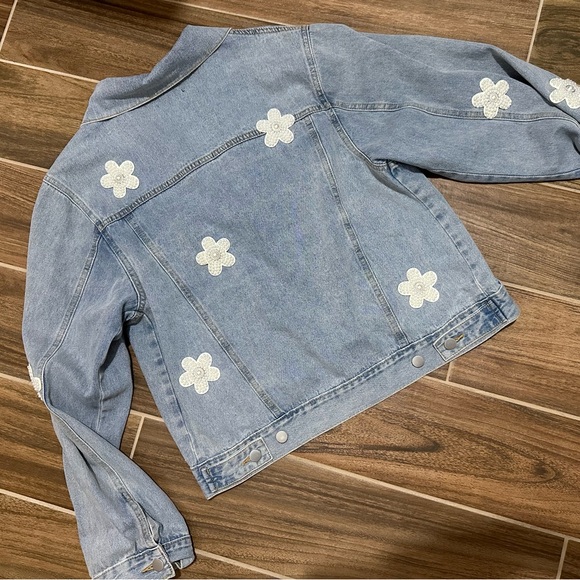 VICI Gracie Embellished Floral Pearl
Pocketed Denim Jacket - Small - Picture 4 of 8